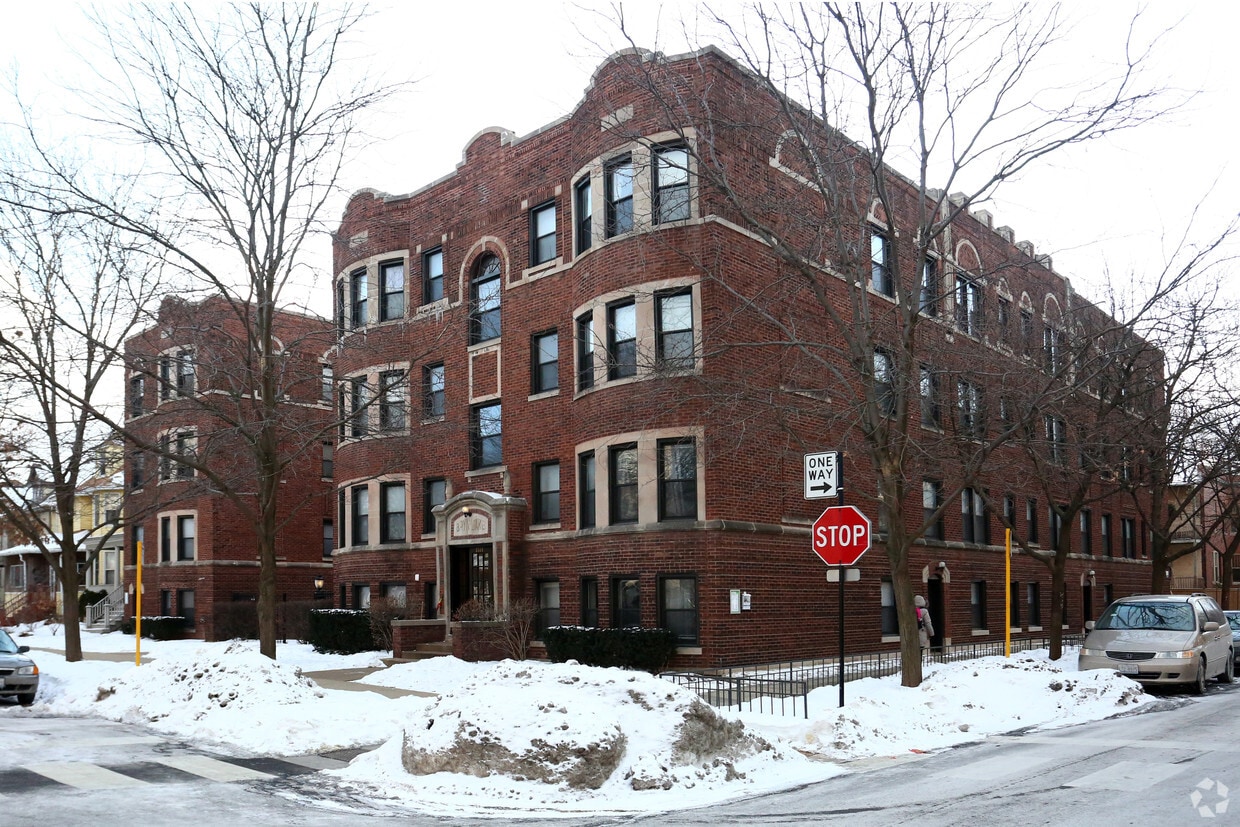 Primary Photo - 5552 N. Lakewood