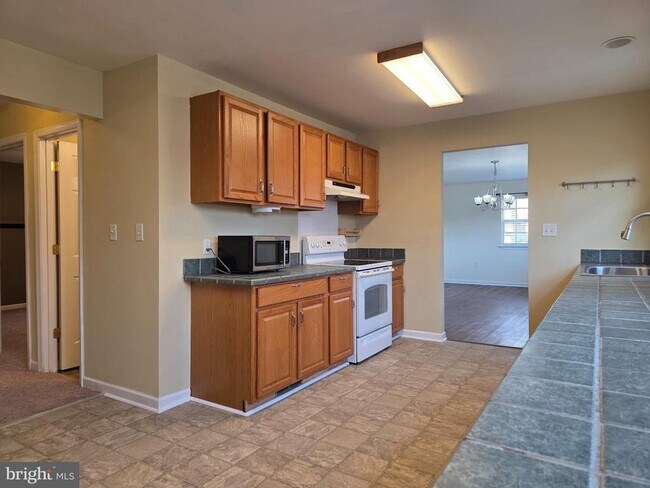 Foto del edificio - 28 Briar Ln