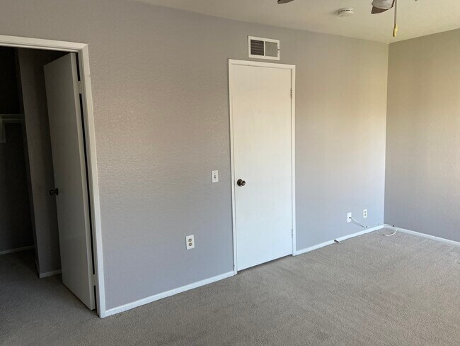 Building Photo - 25885 Trabuco Rd