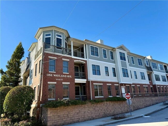 Foto del edificio - 1 Wayland Ave