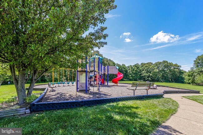 Building Photo - 6480 Brickleigh Ct