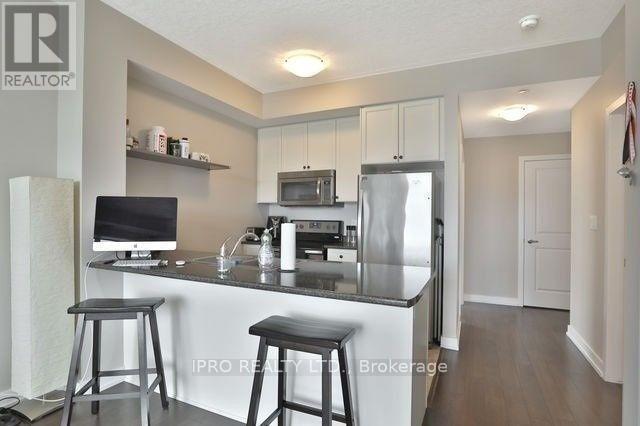 Building Photo - 35-335 Southshore Cres