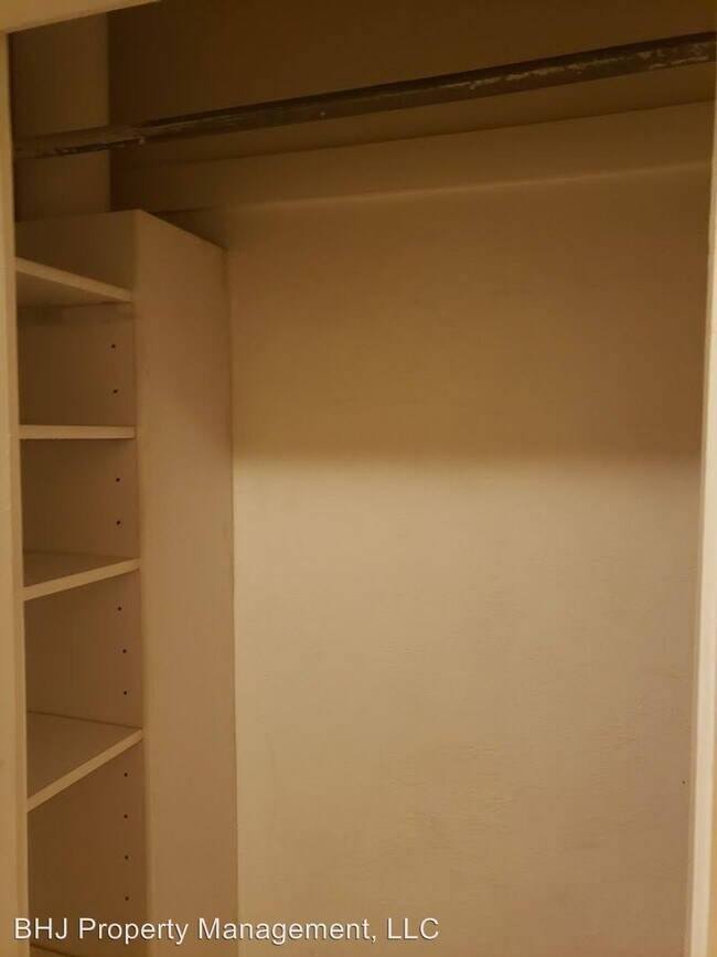Building Photo - 1 br, 1 bath House - 1220 Val Vista