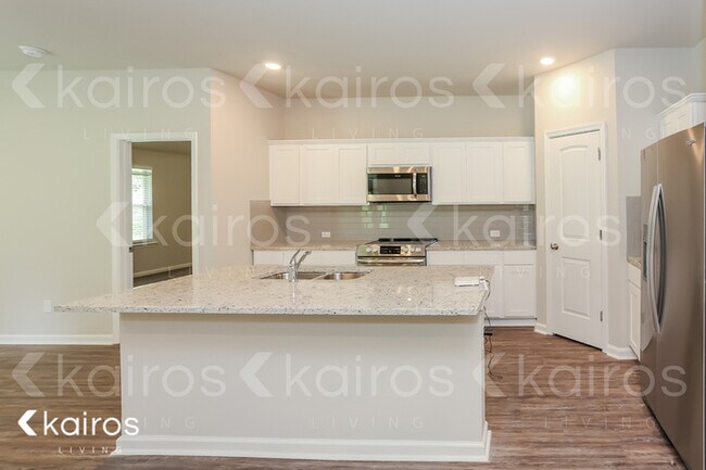 Building Photo - 30943 Clearview Ct.