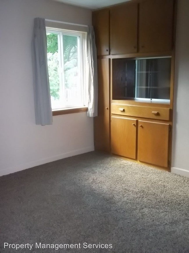 Building Photo - 4 br, 1 bath House - 58705 Old County Road 17