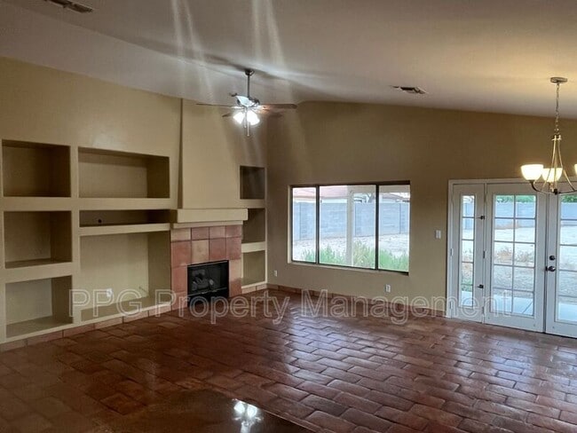 Building Photo - 14930 N Gil Balcome Ct