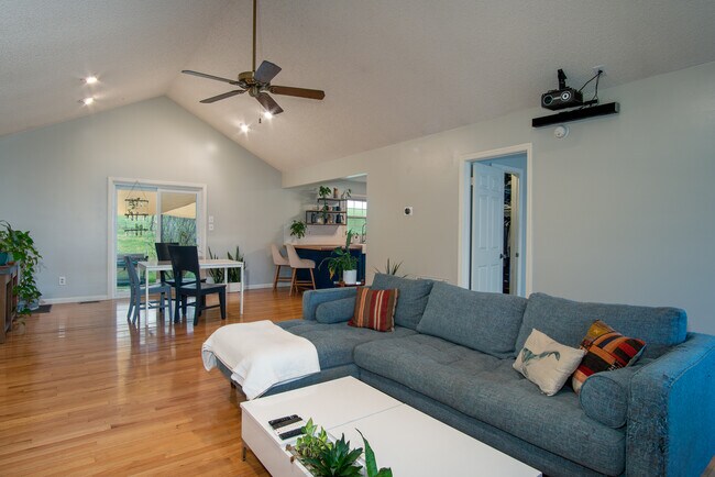 Building Photo - 147 Quail Ridge Dr