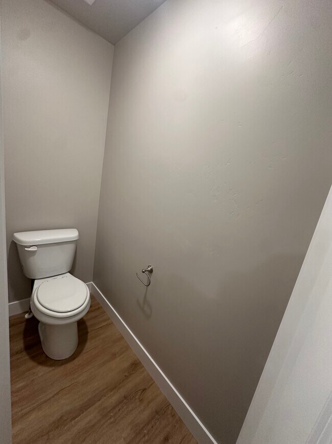 Foto del edificio - 1607 Stark Dr