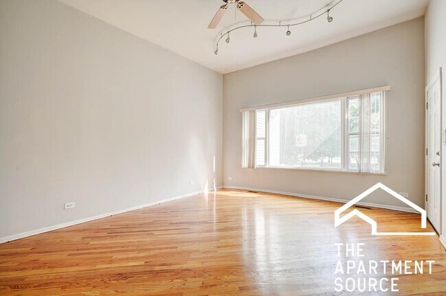 Foto del edificio - 2536 W Logan Blvd