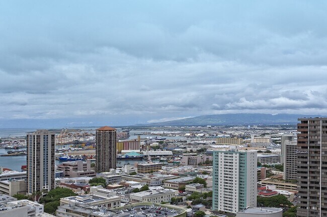 Foto del edificio - Convenient Living in Downtown Honolulu!