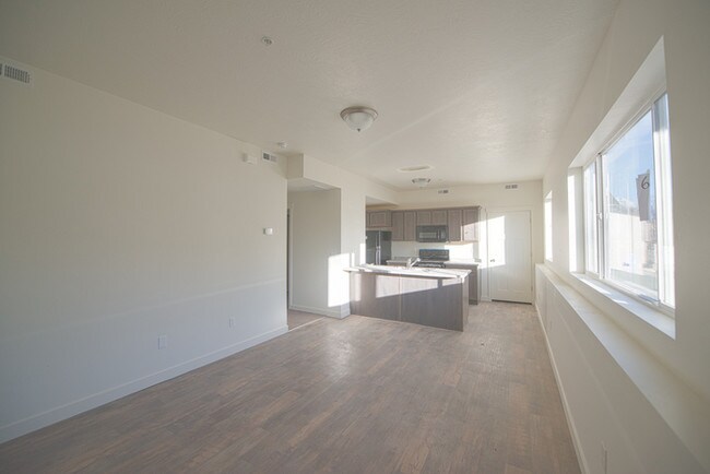 Foto del edificio - 656 W Meadow Dr
