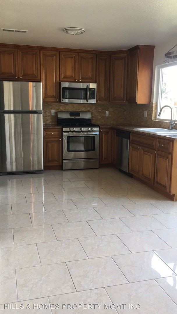 Foto del edificio - 5 br, 2 bath House - 6037 ELSA AVENUE