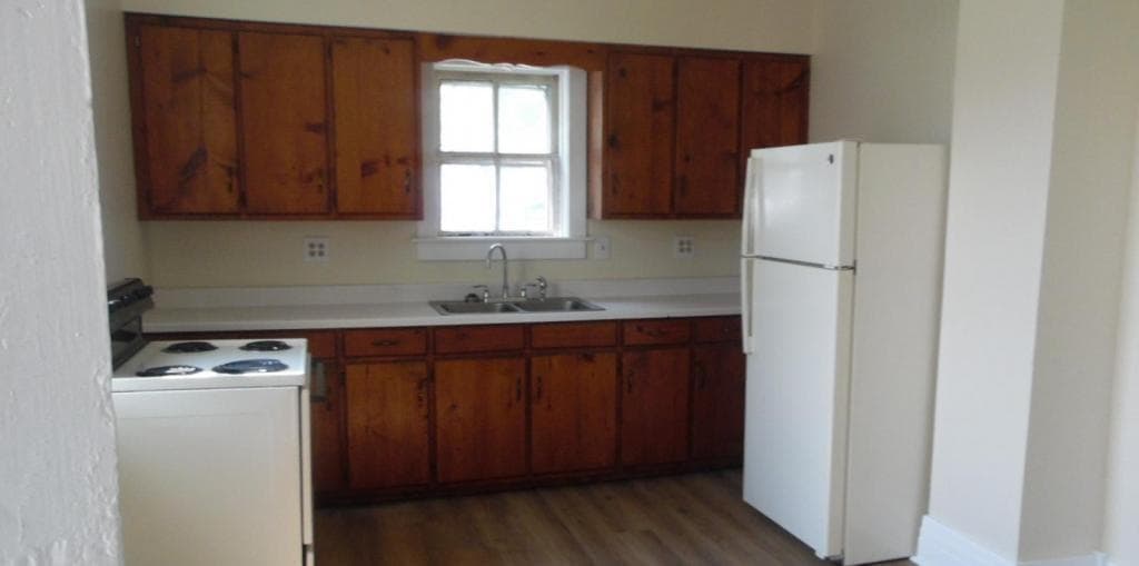 Building Photo - 2378 Beech Ave