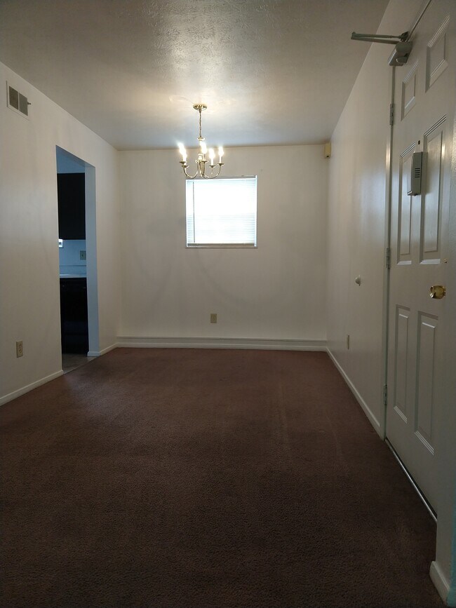 Foto del edificio - 8041 Pippin Rd