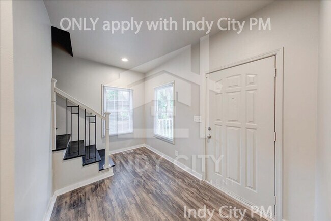Foto del edificio - 117 N Riley Ave
