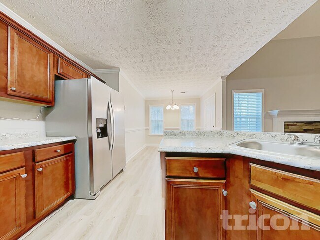 Building Photo - 110 Brooks Cir