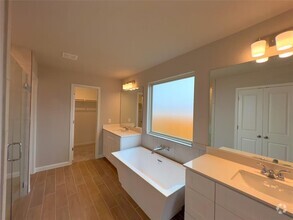 Building Photo - 208 Comet Pointe Dr