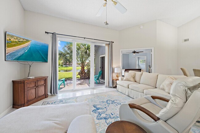 Foto del edificio - 9178 Beverly Ct