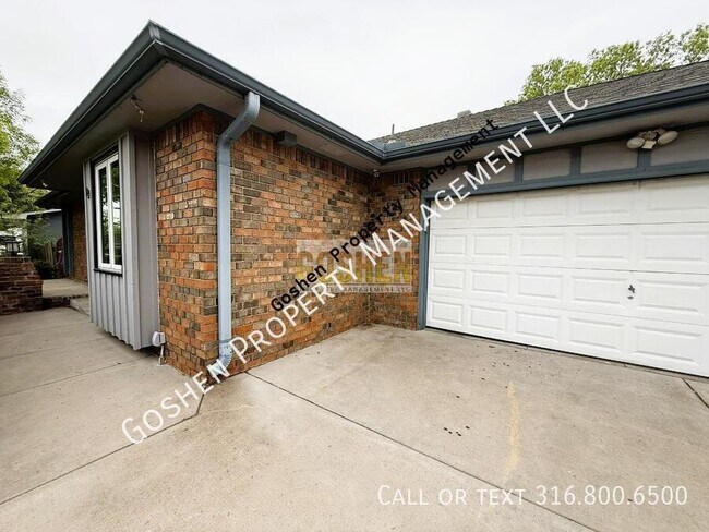 Foto del edificio - 131 Brazos Dr