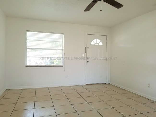 Building Photo - 510 Marigold Ave