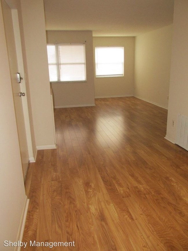 Building Photo - 5006 Dierker Rd