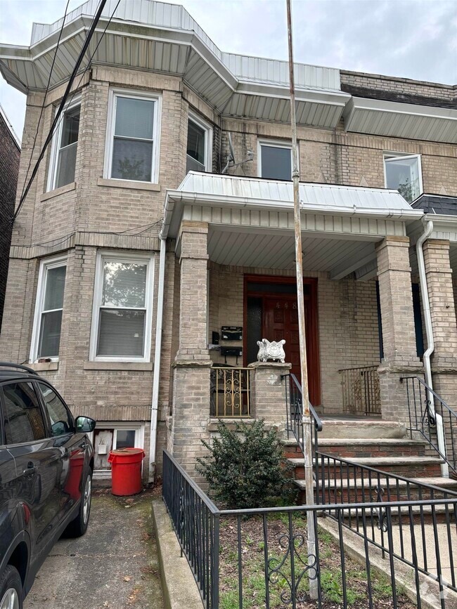 Building Photo - 448 Gregory Ave