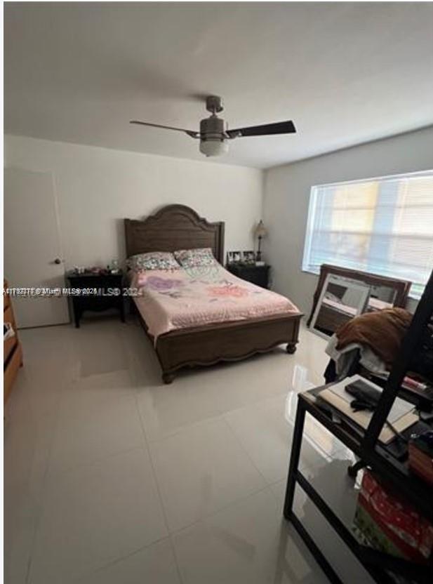 Foto del edificio - 1221 SW 122nd Ave
