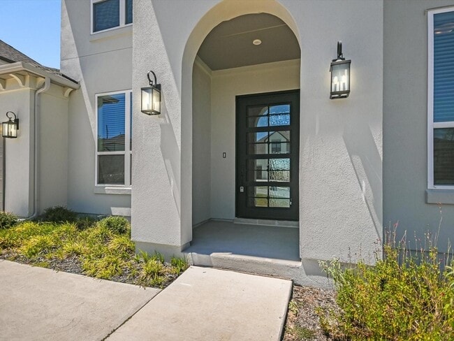 Building Photo - 1017 Trevi Fontana Dr.