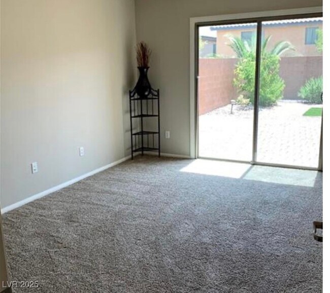 Foto del edificio - 7439 Calzado Dr