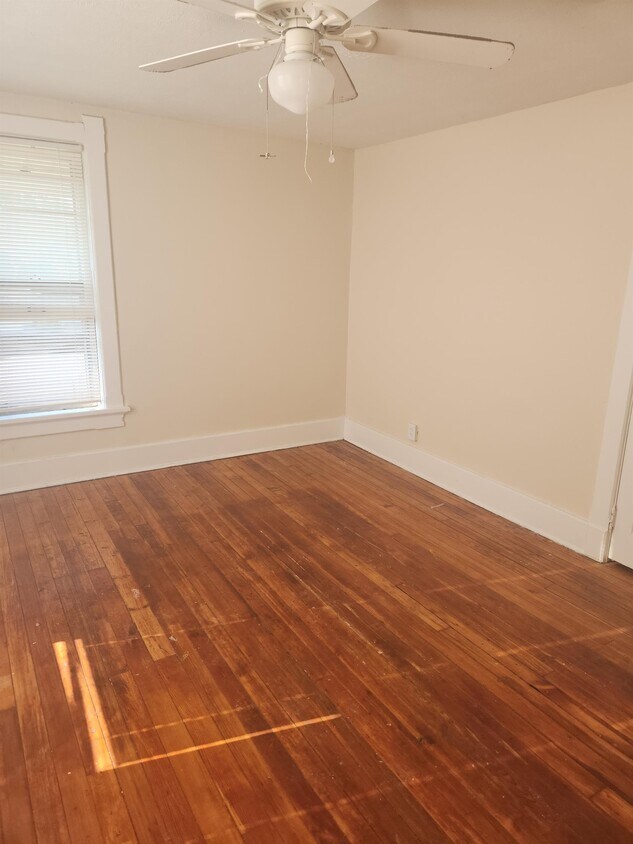 Foto principal - 1361 Woodland Ave NW