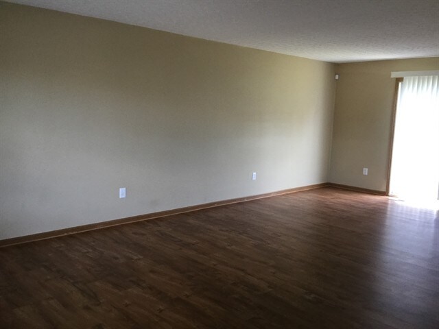 Building Photo - 5371 Princeton Ln