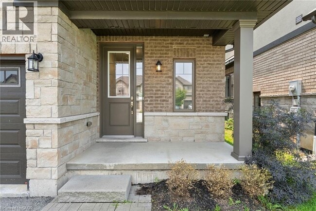 Building Photo - 68 Dodman Cres