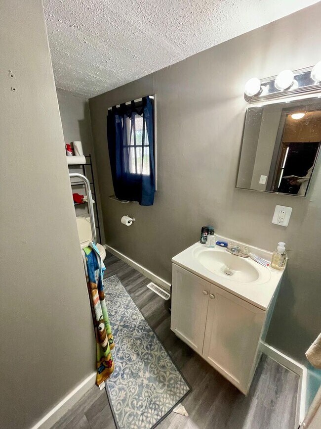 Foto del edificio - 1102 15th Ave NE