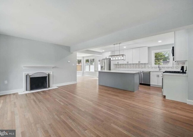 Building Photo - 505 N Naylor St