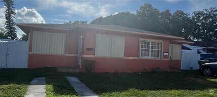 Building Photo - 6720 NW 5th Pl