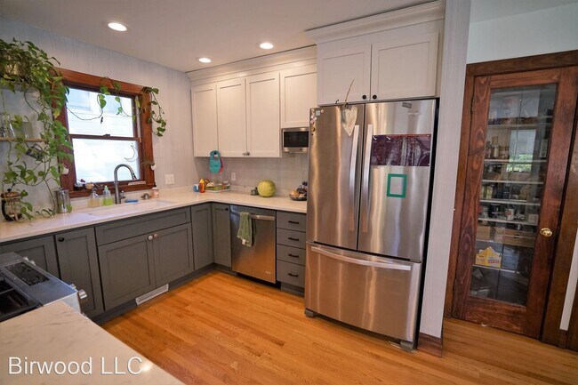 Foto del edificio - 3 br, 2 bath House - 1845 E. Main St.