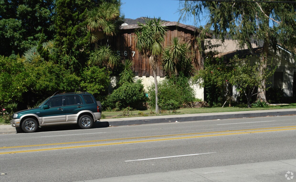 Foto del edificio - 1567 Verdugo Rd