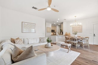 Building Photo - 122 Georgetown Ave