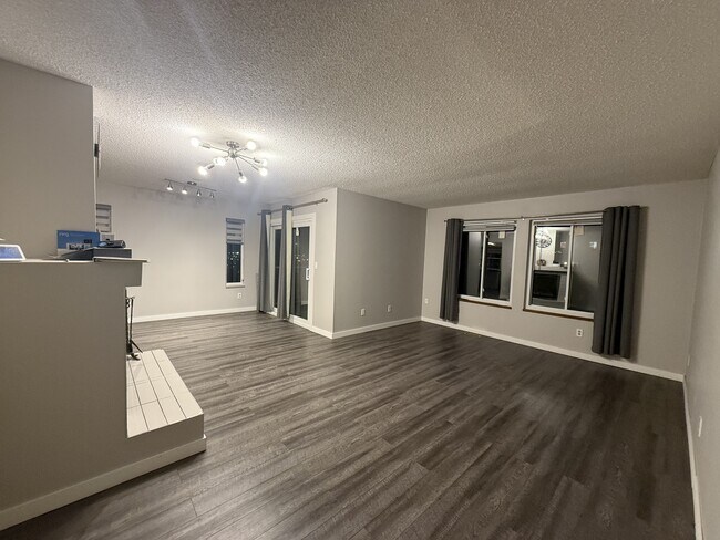 Photo du bâtiment - 2217 Hillside Ave