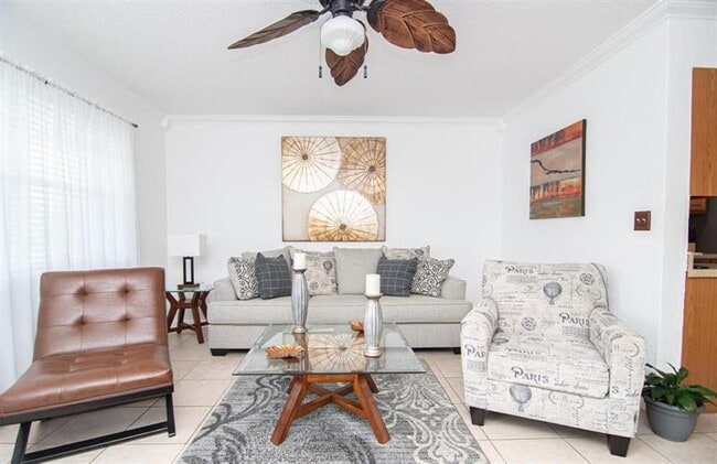 Foto del edificio - 6872 SW 15th St