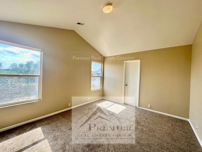 Foto del edificio - 1227 White Stone Way
