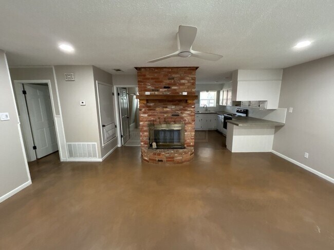 Building Photo - 4204 Tahuaya Drive, Killeen