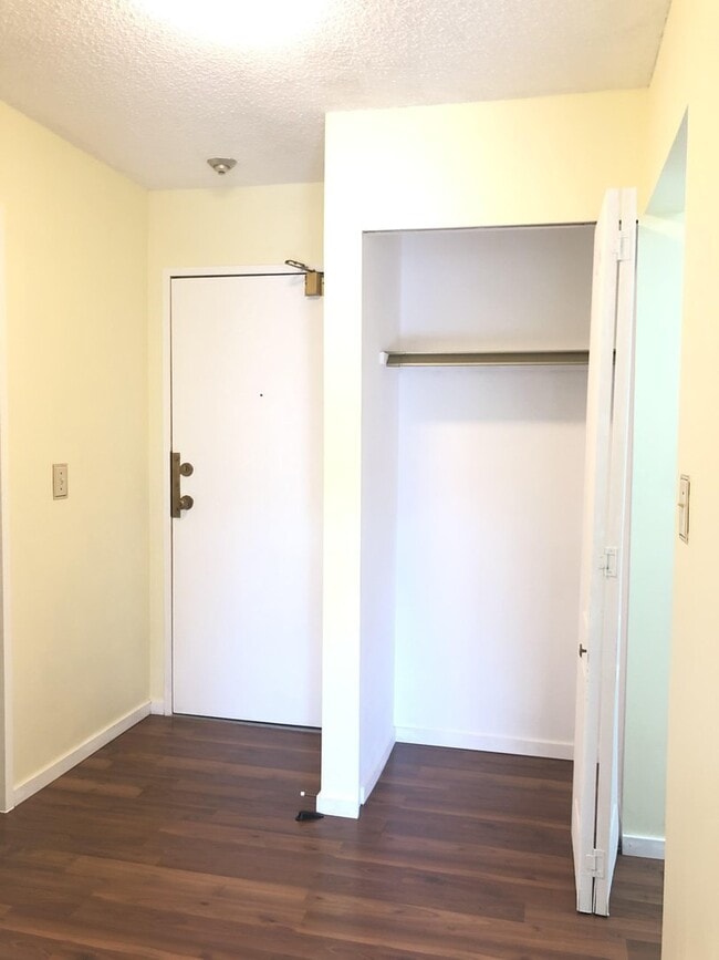 Building Photo - 8640 Citation Dr