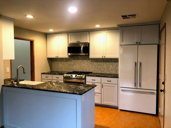 Building Photo - 3 br, 2 bath House - 5170 Fox Hollow Rd