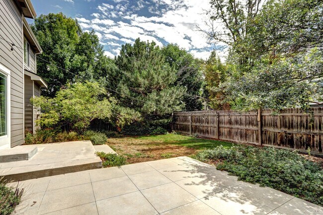 Building Photo - Location! Park Vista in Northglenn 3bed/2....