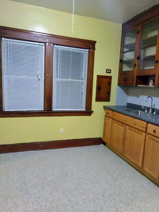 Foto del edificio - 2782 E 126th St