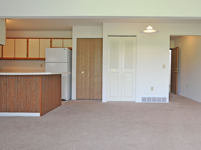 Building Photo - Thornridge Apartments