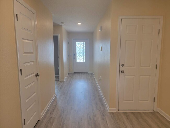 Foto del edificio - 6585 Slabinski Ln