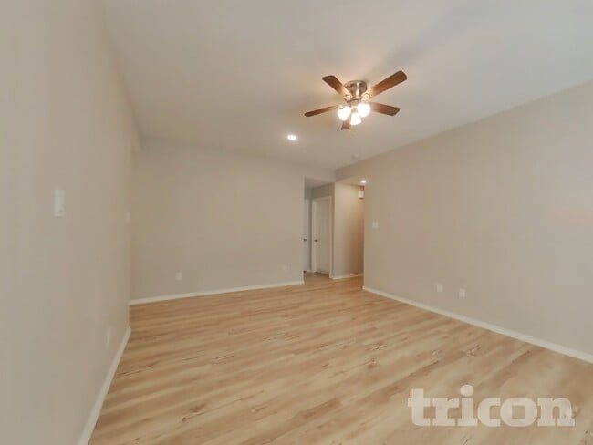 Foto del edificio - 17588 Rosewood Manor Ln