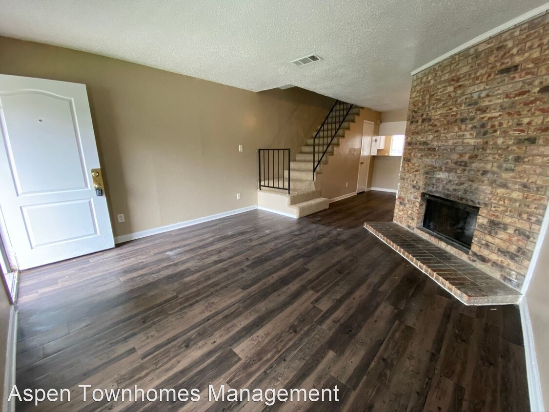 Primary Photo - 2 br, 1.5 bath House - 2144 Aspen Dr